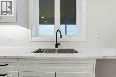 102 Oak Avenue Paris ON N3L 0J6