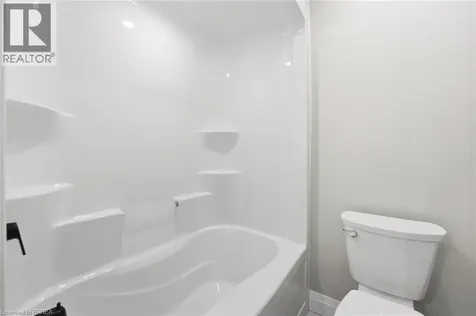 102 Oak Avenue Paris ON N3L 0J6