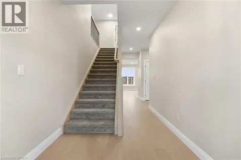 102 Oak Avenue Paris ON N3L 0J6