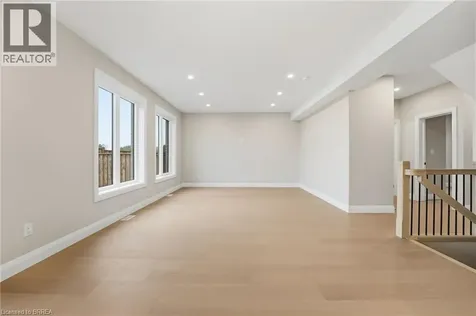 102 Oak Avenue Paris ON N3L 0J6