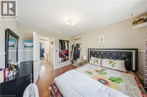 116 Gainsborough Road Hamilton ON L8E 1E1