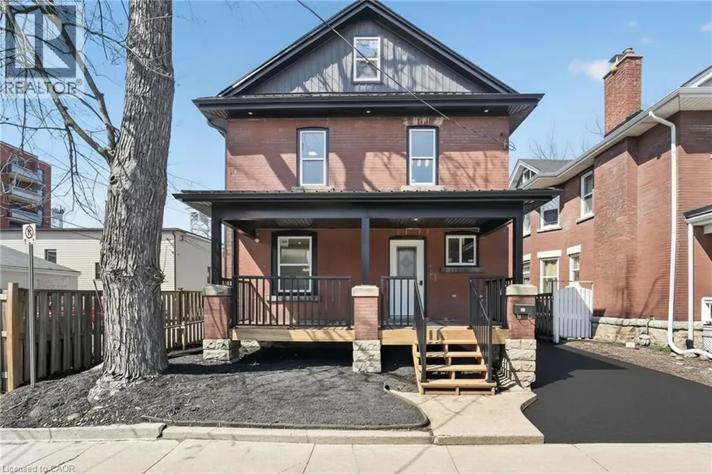 20 Avenue Place Welland ON L3B 4B1