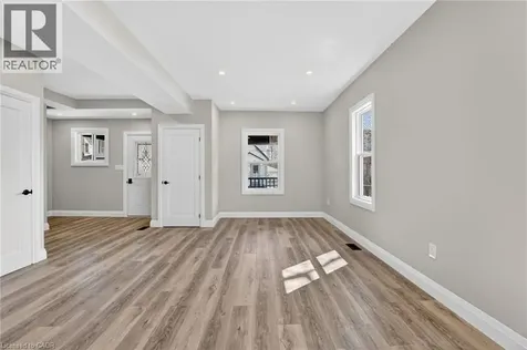 20 Avenue Place Welland ON L3B 4B1