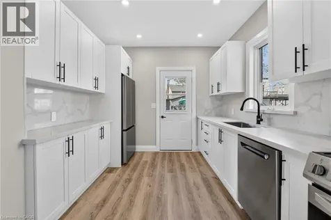 20 Avenue Place Welland ON L3B 4B1