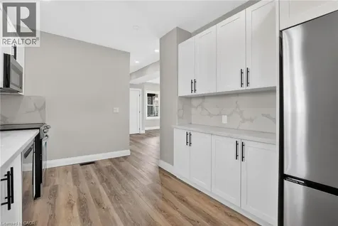 20 Avenue Place Welland ON L3B 4B1