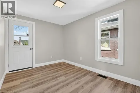 20 Avenue Place Welland ON L3B 4B1