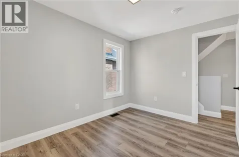 20 Avenue Place Welland ON L3B 4B1