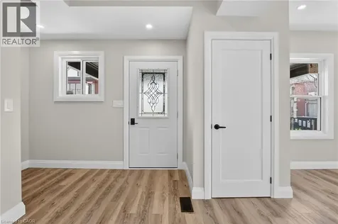20 Avenue Place Welland ON L3B 4B1