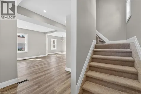 20 Avenue Place Welland ON L3B 4B1