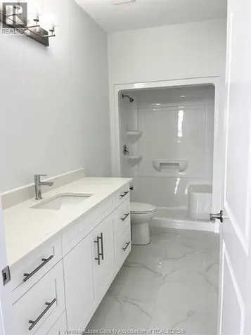 5213 Talia Trail Tecumseh ON N0R 1K0