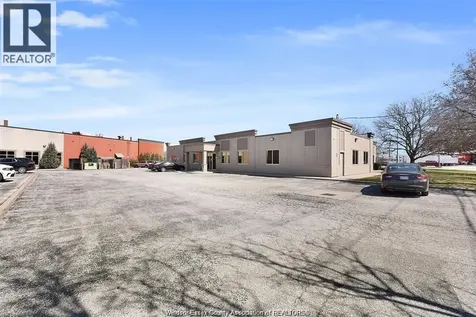 2215 Huron Church Windsor ON N9C 2L8