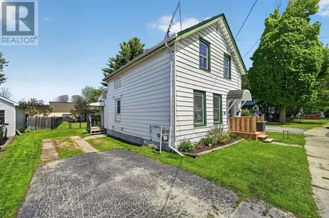 204 Wood Street East Prescott ON K0E 1T0