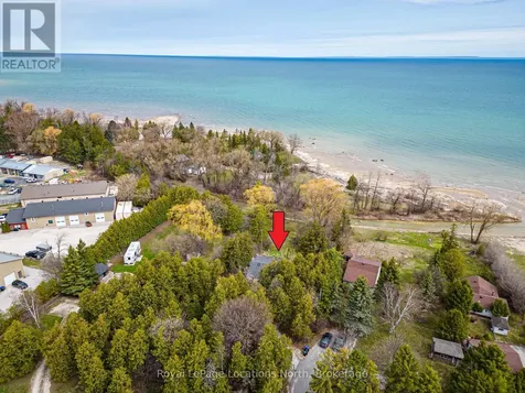 21 Eva Crescent Collingwood ON L9Y 5R1