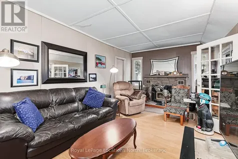 21 Eva Crescent Collingwood ON L9Y 5R1