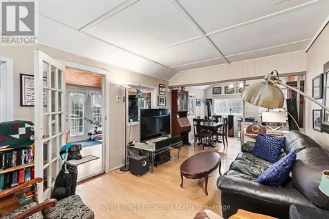 21 Eva Crescent Collingwood ON L9Y 5R1