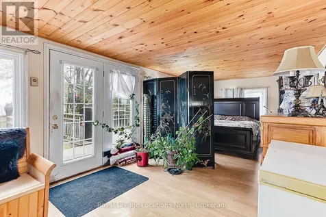 21 Eva Crescent Collingwood ON L9Y 5R1