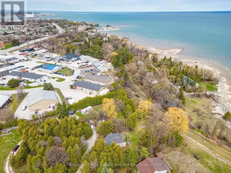 21 Eva Crescent Collingwood ON L9Y 5R1
