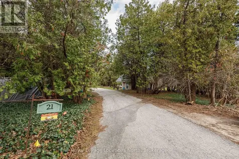 21 Eva Crescent Collingwood ON L9Y 5R1