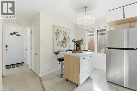 352 East 28th Street Hamilton ON L8V 3J6