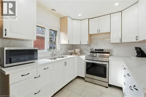 352 East 28th Street Hamilton ON L8V 3J6
