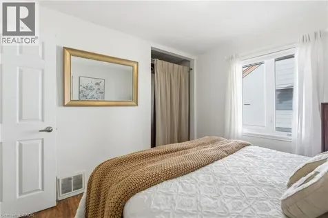 352 East 28th Street Hamilton ON L8V 3J6