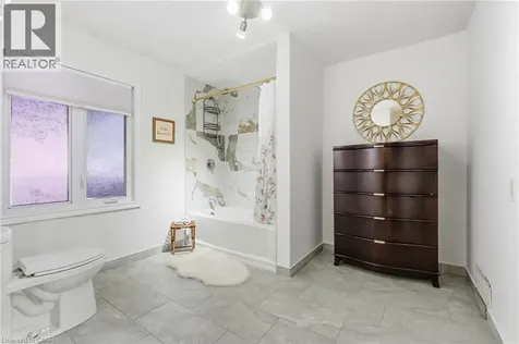 352 East 28th Street Hamilton ON L8V 3J6