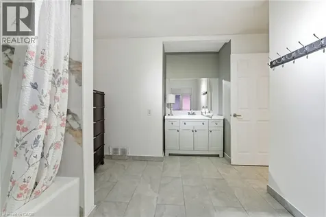 352 East 28th Street Hamilton ON L8V 3J6
