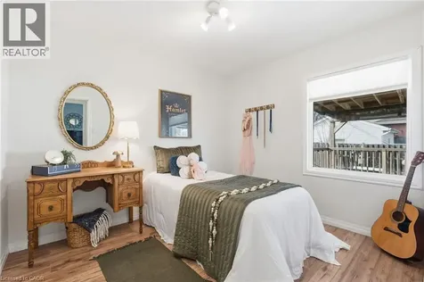 352 East 28th Street Hamilton ON L8V 3J6