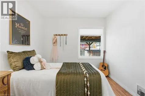352 East 28th Street Hamilton ON L8V 3J6
