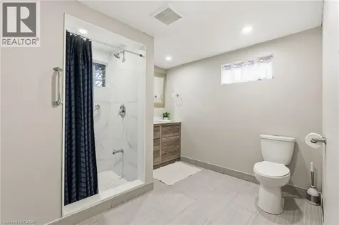 352 East 28th Street Hamilton ON L8V 3J6