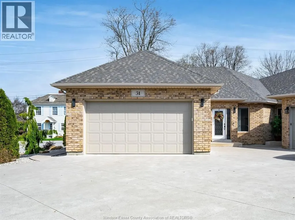 31 Mettawas Lane Kingsville ON N9Y 2C9