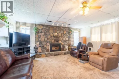 16 Arthur Drive Chatham ON N7M 3Y4