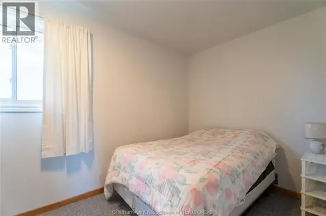 16 Arthur Drive Chatham ON N7M 3Y4