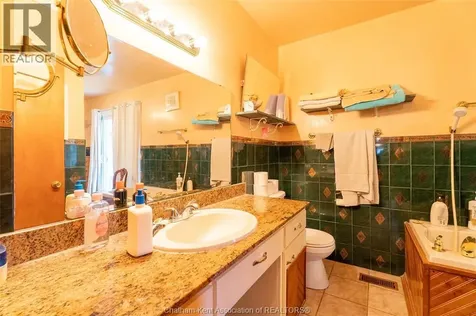 16 Arthur Drive Chatham ON N7M 3Y4