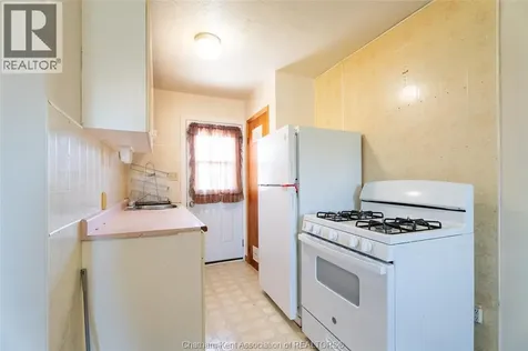 16 Arthur Drive Chatham ON N7M 3Y4