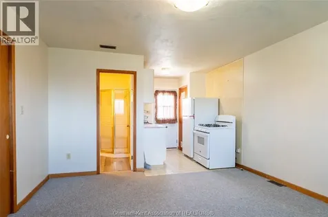16 Arthur Drive Chatham ON N7M 3Y4
