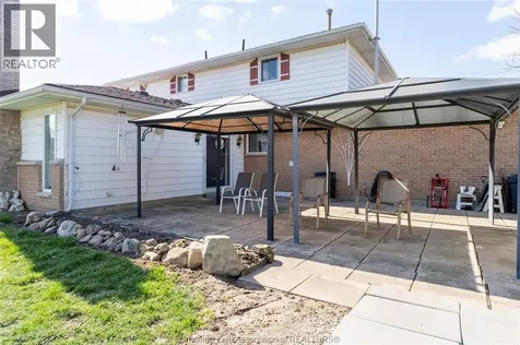 16 Arthur Drive Chatham ON N7M 3Y4