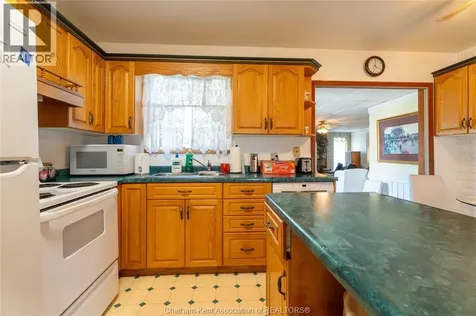 16 Arthur Drive Chatham ON N7M 3Y4
