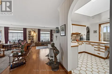 99 King Street East Gananoque ON K7G 1E8