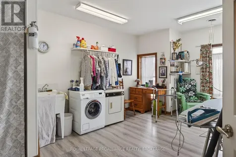 99 King Street East Gananoque ON K7G 1E8