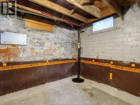 1279 Ouellette Avenue Windsor ON N8X 1J3