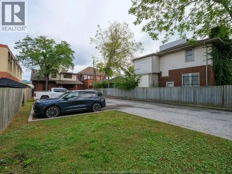 1279 Ouellette Avenue Windsor ON N8X 1J3