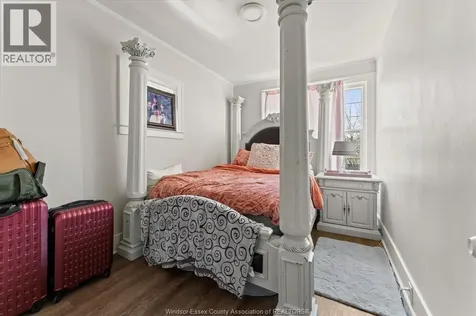 283 Villaire Windsor ON N8S 2J1