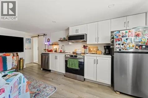 283 Villaire Windsor ON N8S 2J1
