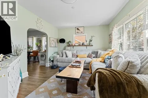 283 Villaire Windsor ON N8S 2J1