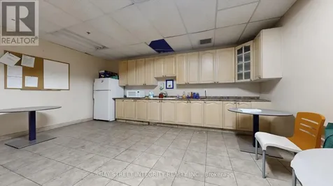180 Traders Boulevard East Mississauga (gateway) ON L4Z 1W7