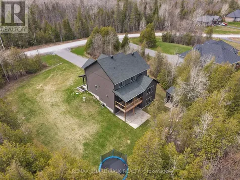 104 Stonewood Drive Beckwith ON K7C 3P2