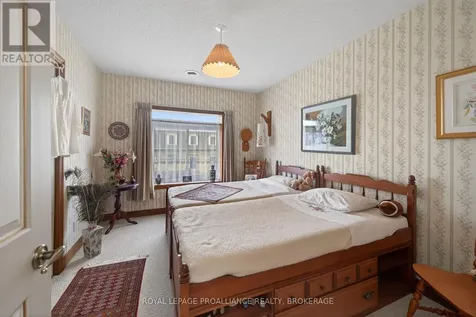 99 King Street East Gananoque ON K7G 1E8