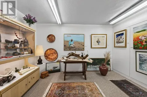 99 King Street East Gananoque ON K7G 1E8
