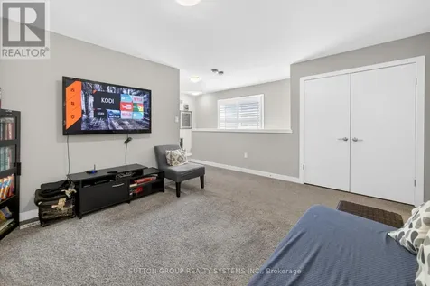 917 Robert Ferrie Drive Kitchener ON N2R 0P2